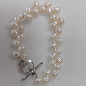 Elegant Pearl Bracelet with Silver Clasp